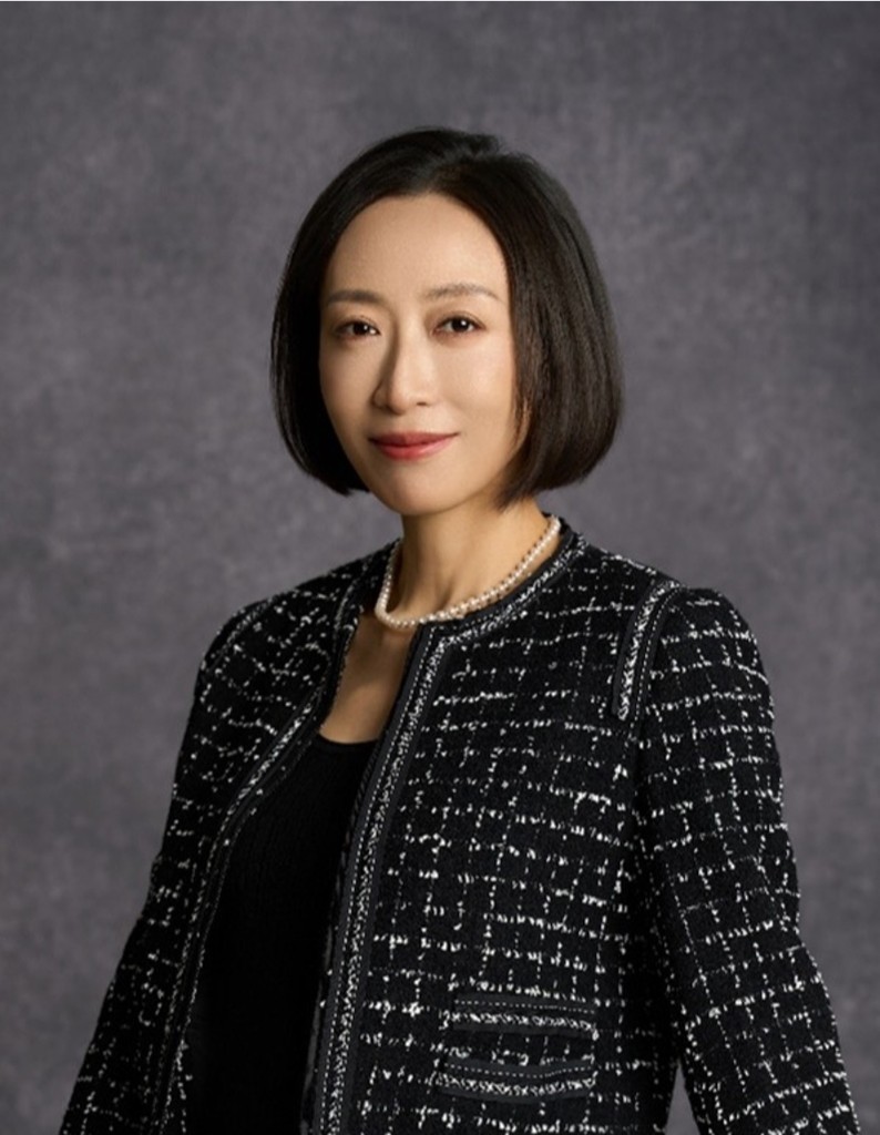 张莫依头像